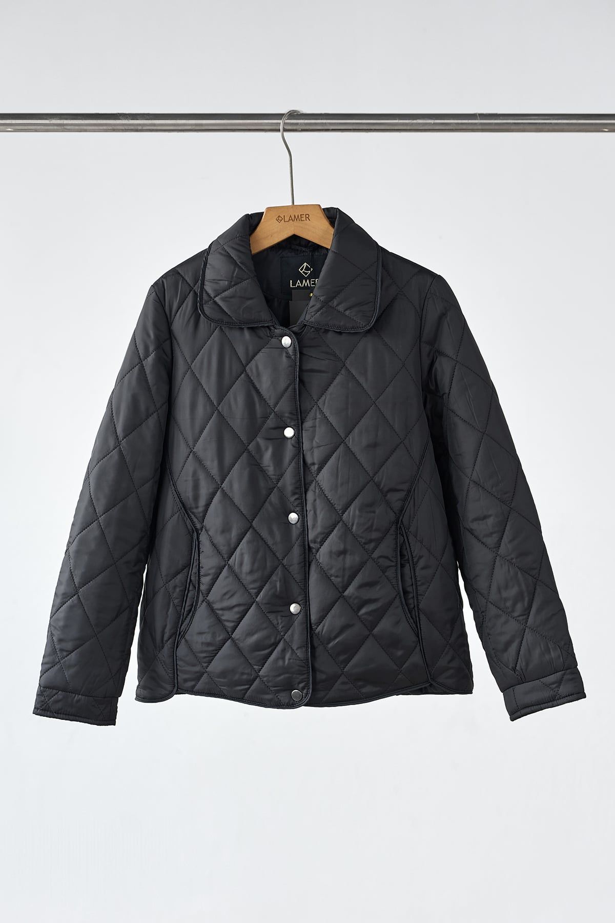 Áo phao cổ bẻ; lé thân - L65P25T027