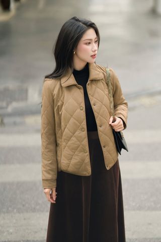 Áo phao cổ bẻ; lé thân - L65P25T027