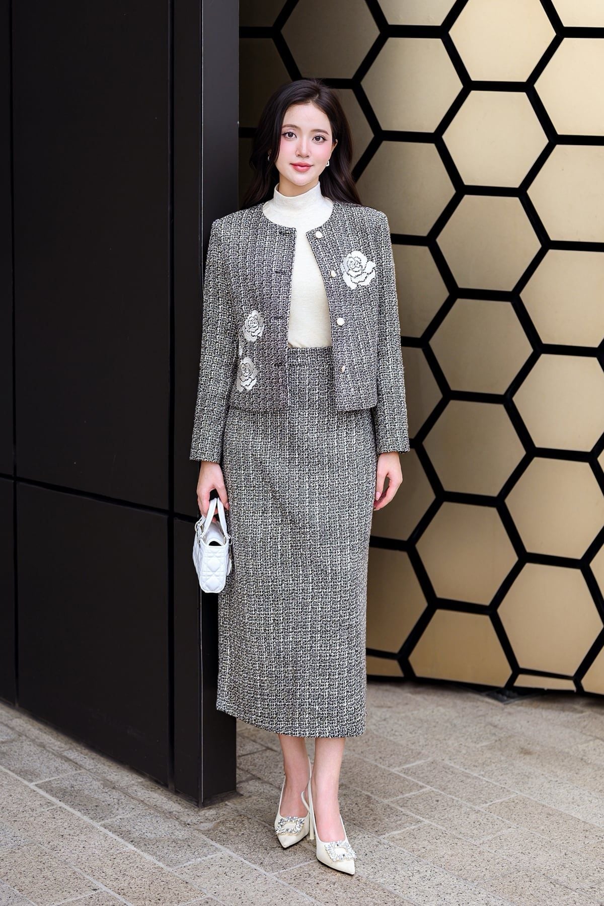 Chân váy dạ dài xẻ sau - L62M25T007