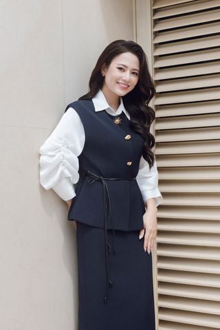 Áo sơ mi cổ đức tay bồng - L61H25Q045 (Hàng đặt trước)