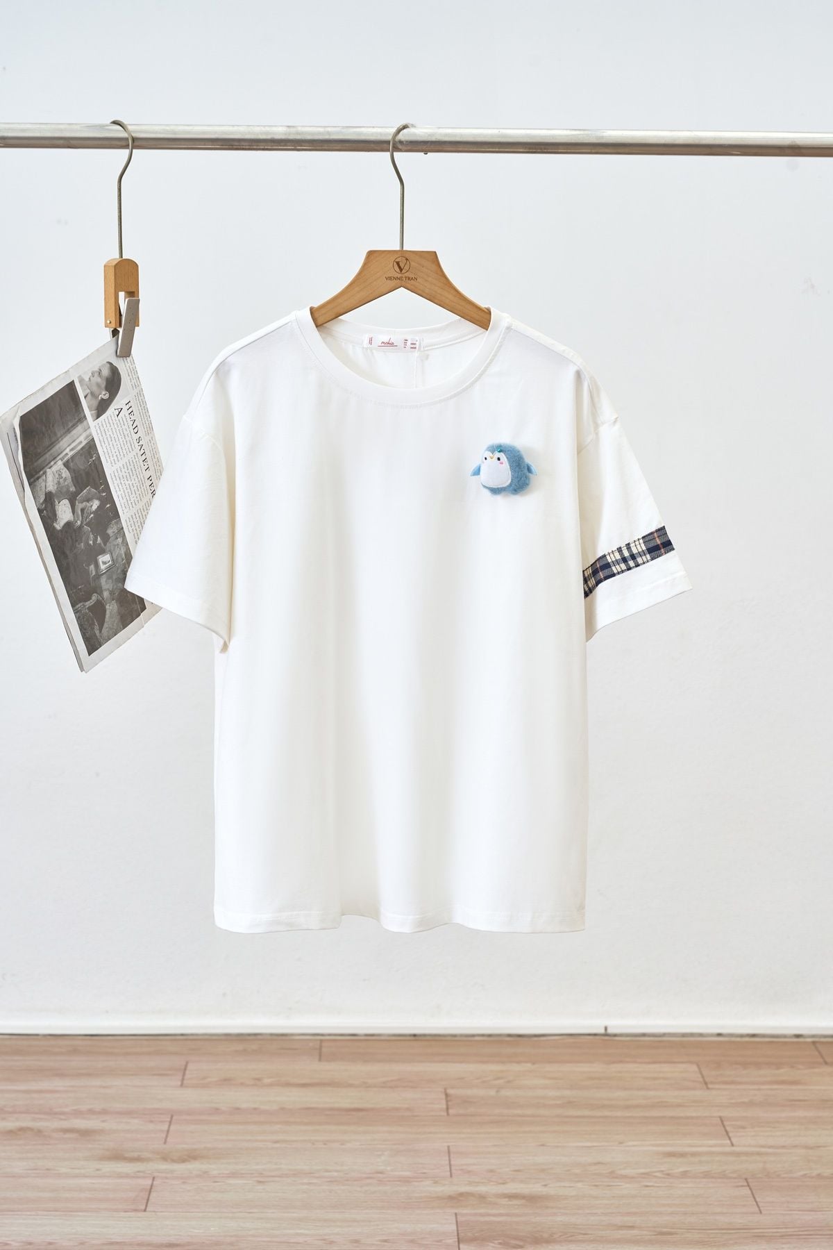 Áo phông phối kẻ cài thú nhồi bông - M61S25H002