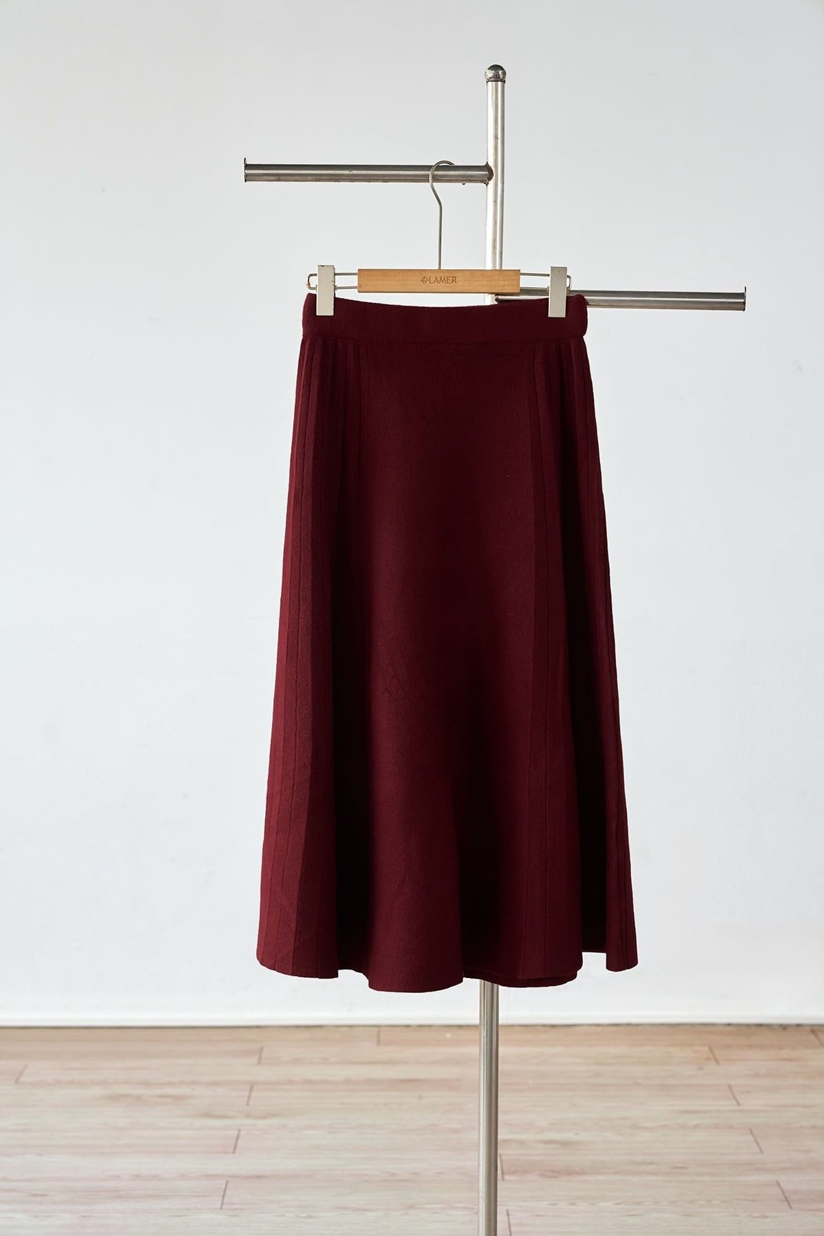 Chân váy len xoè cạp chun xếp ly hai bên - N62L25T002