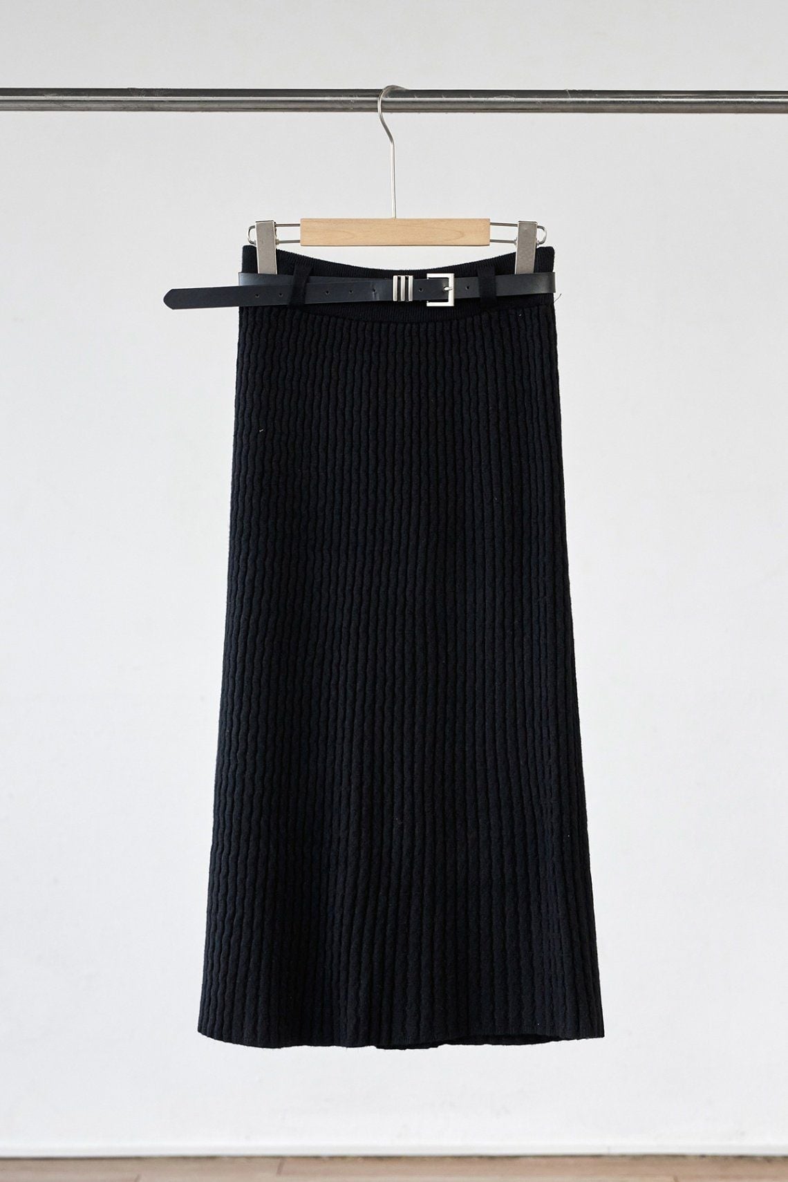 Chân váy len dáng suông kèm thắt lưng - N62T25T001