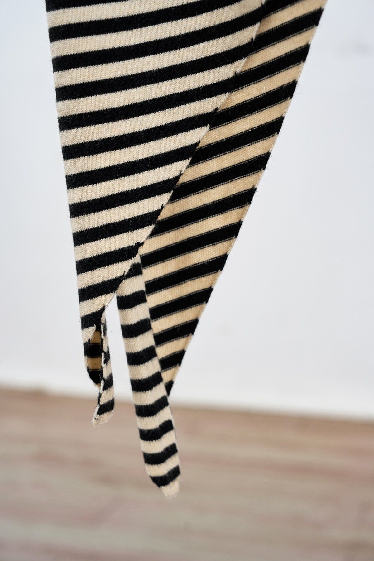 Khăn len lông cừu choàng vai - N6AO25T006