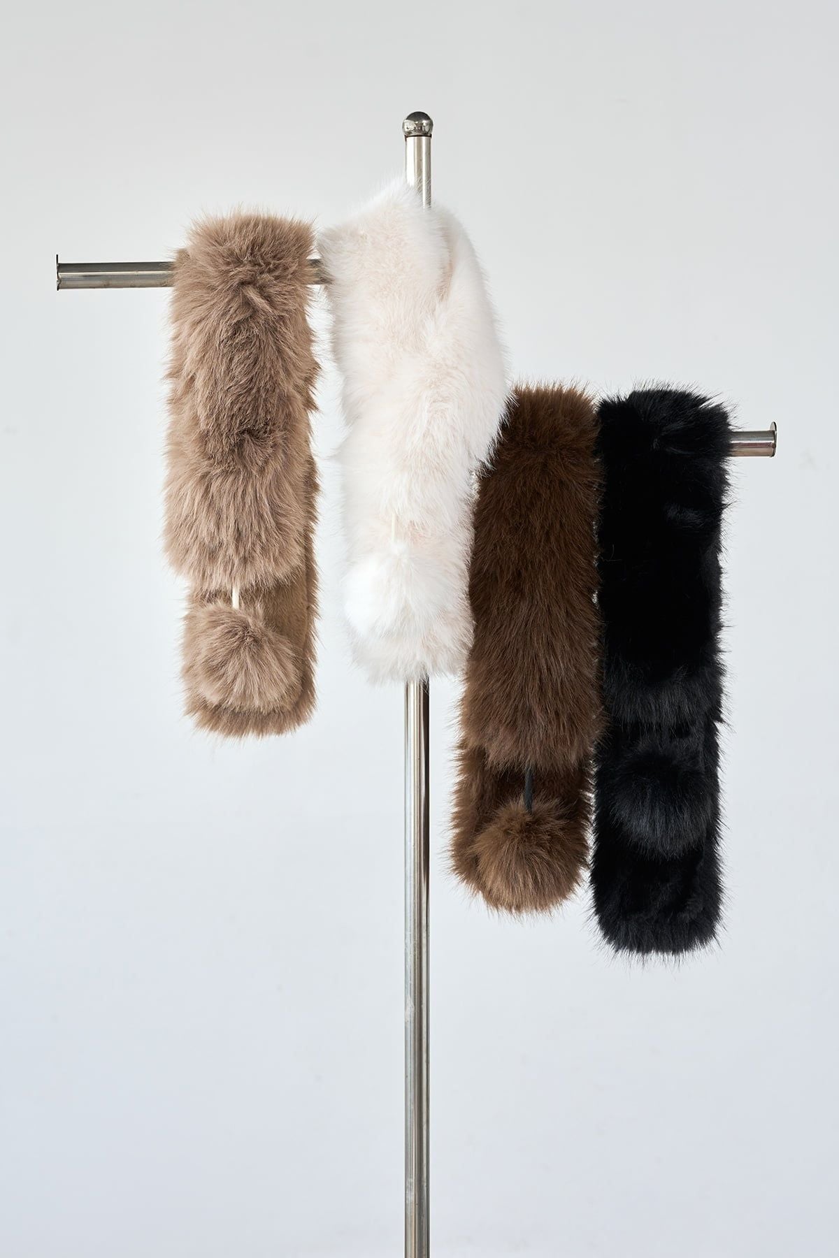 Khăn choàng giả lông cáo 80cm chốt quả bông - N6AO25T012