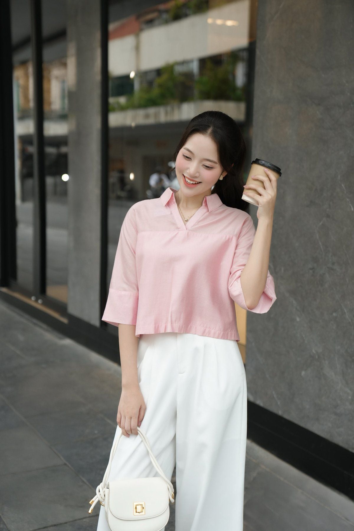 Áo cổ V tay cánh dơi - O61B25H010