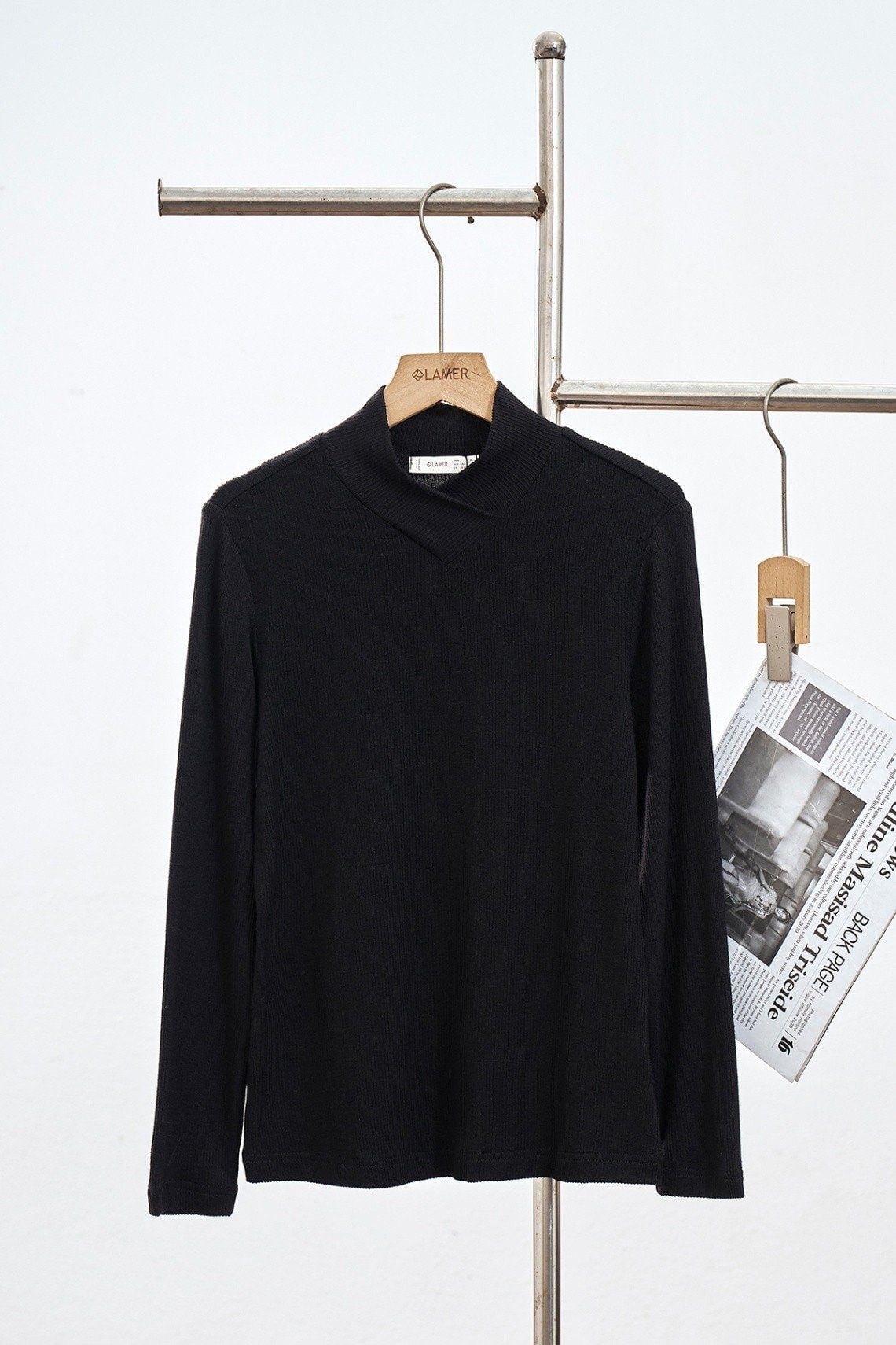 Áo len thun dài tay cổ lọ tim đè - O61B25T007