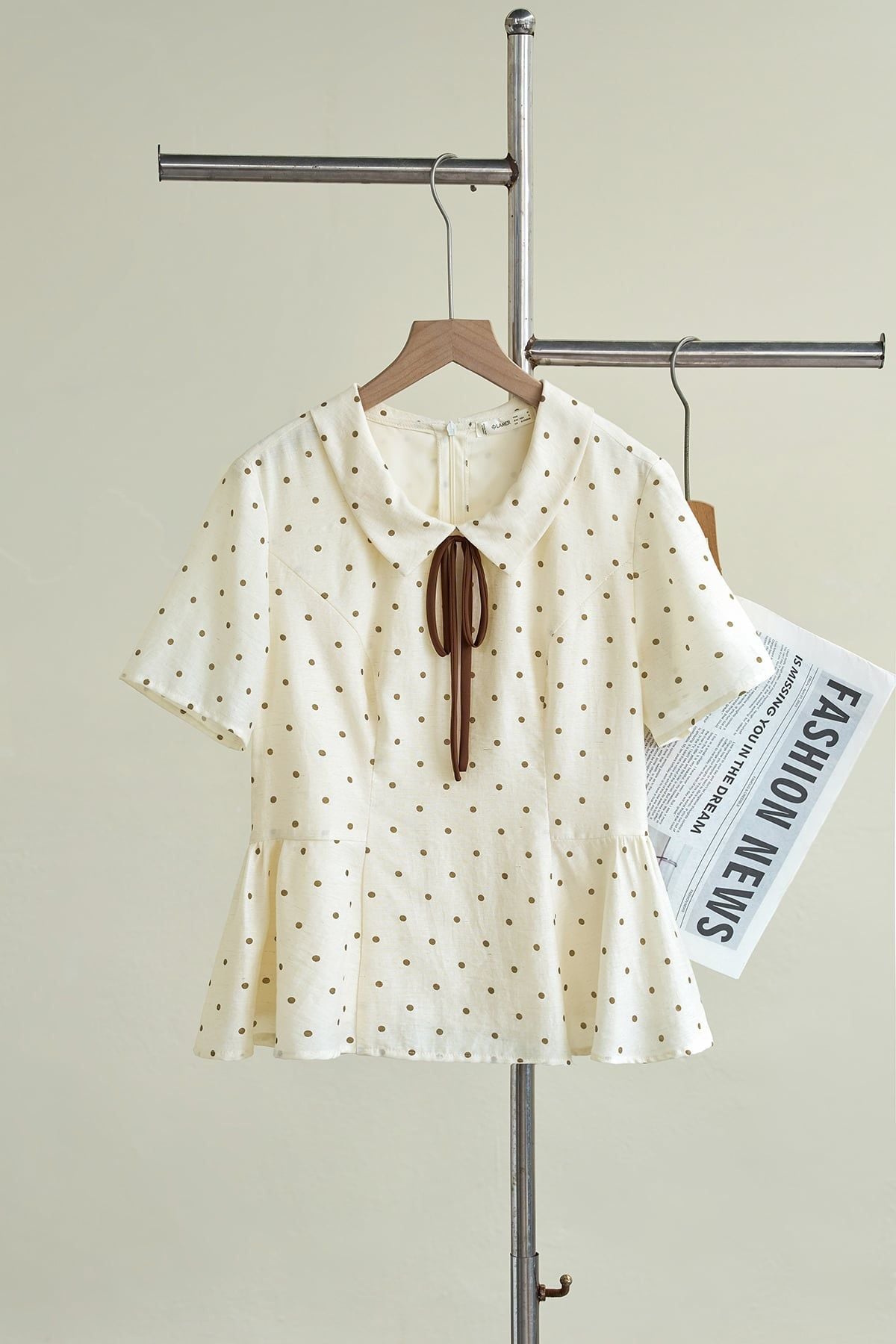 Áo peplum cộc tay cổ bẻ đính nơ - O61B26H012