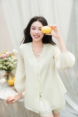 Áo cổ tim phom rộng buộc dây nơ trang trí - O61B26H014