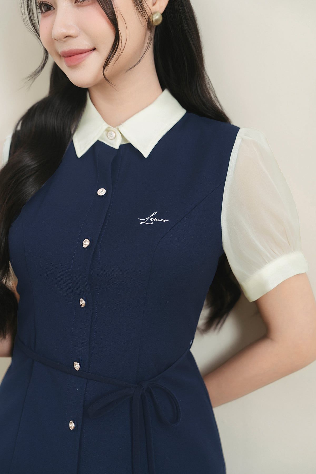 Áo sơ mi tay bồng phối màu nơ eo - O61H26H010