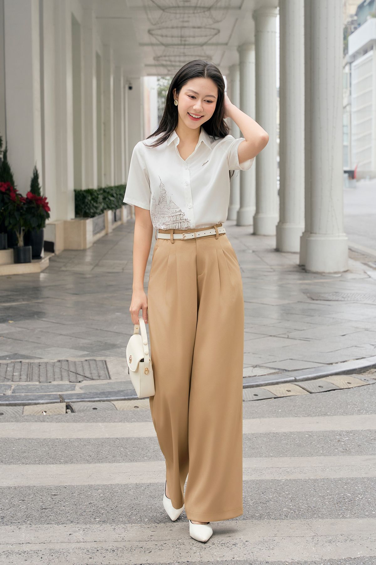 Áo sơ mi in họa tiết đính logo - O61H26Q006