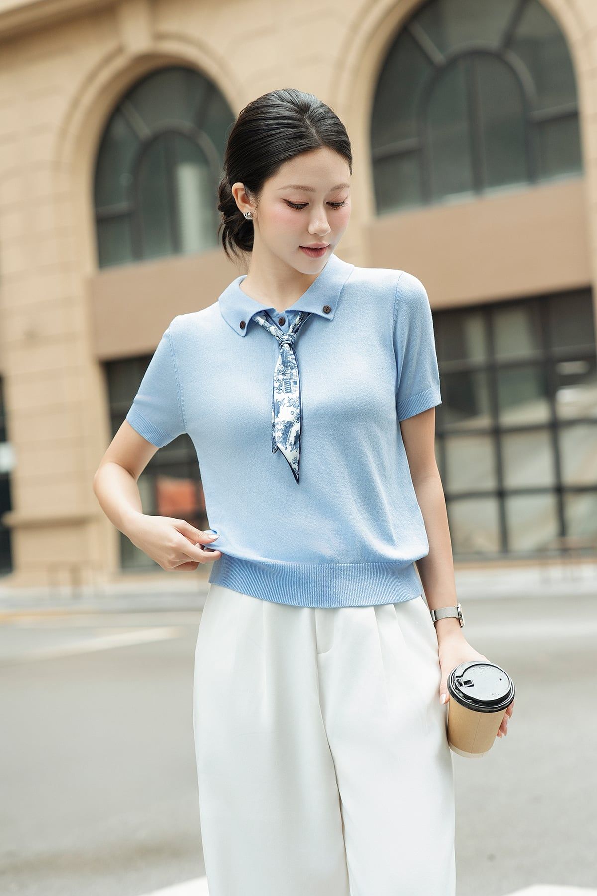 Áo len bo tay cổ bẻ bổ trụ phối khăn - O61W26Q016