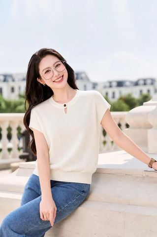 Áo len dáng suông cổ tròn vai chờm - O61W26Q018