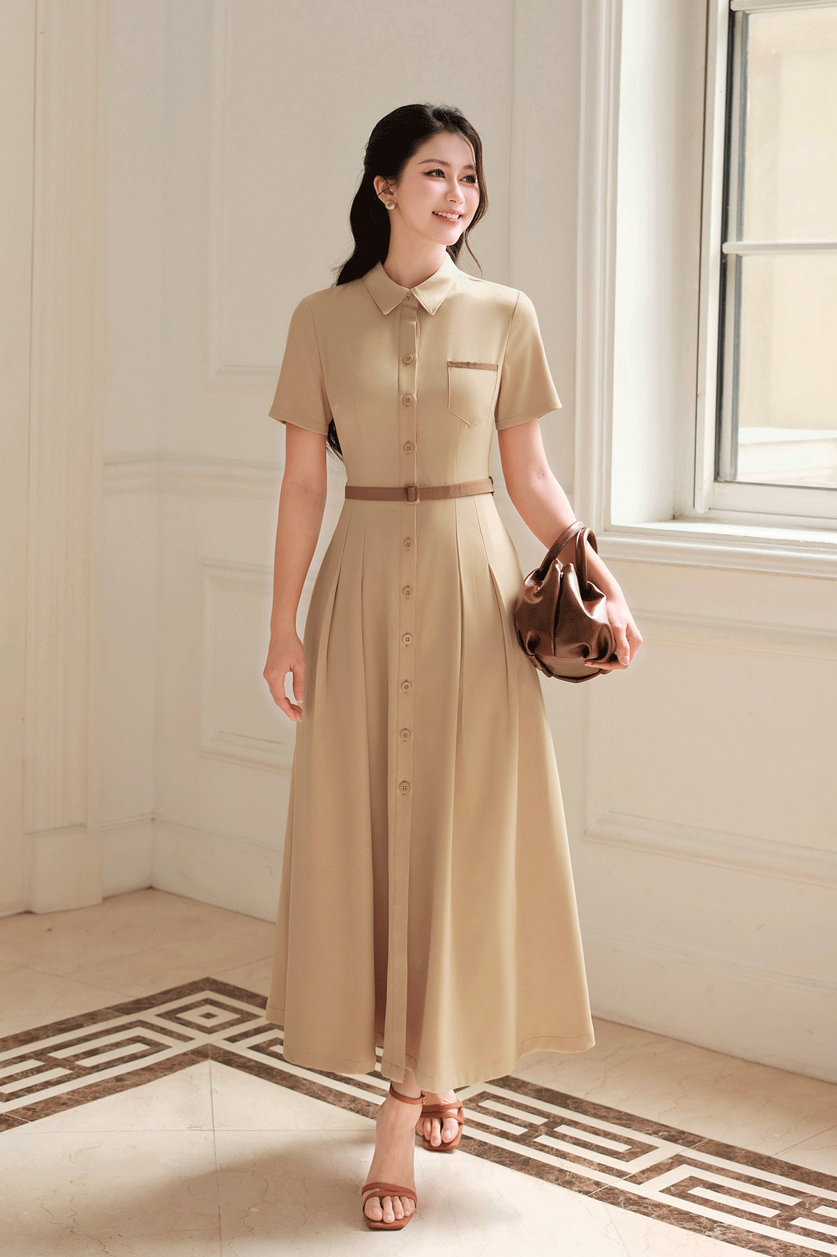 Đầm dáng xoè cổ đức cộc tay ly bung - O63L26H001