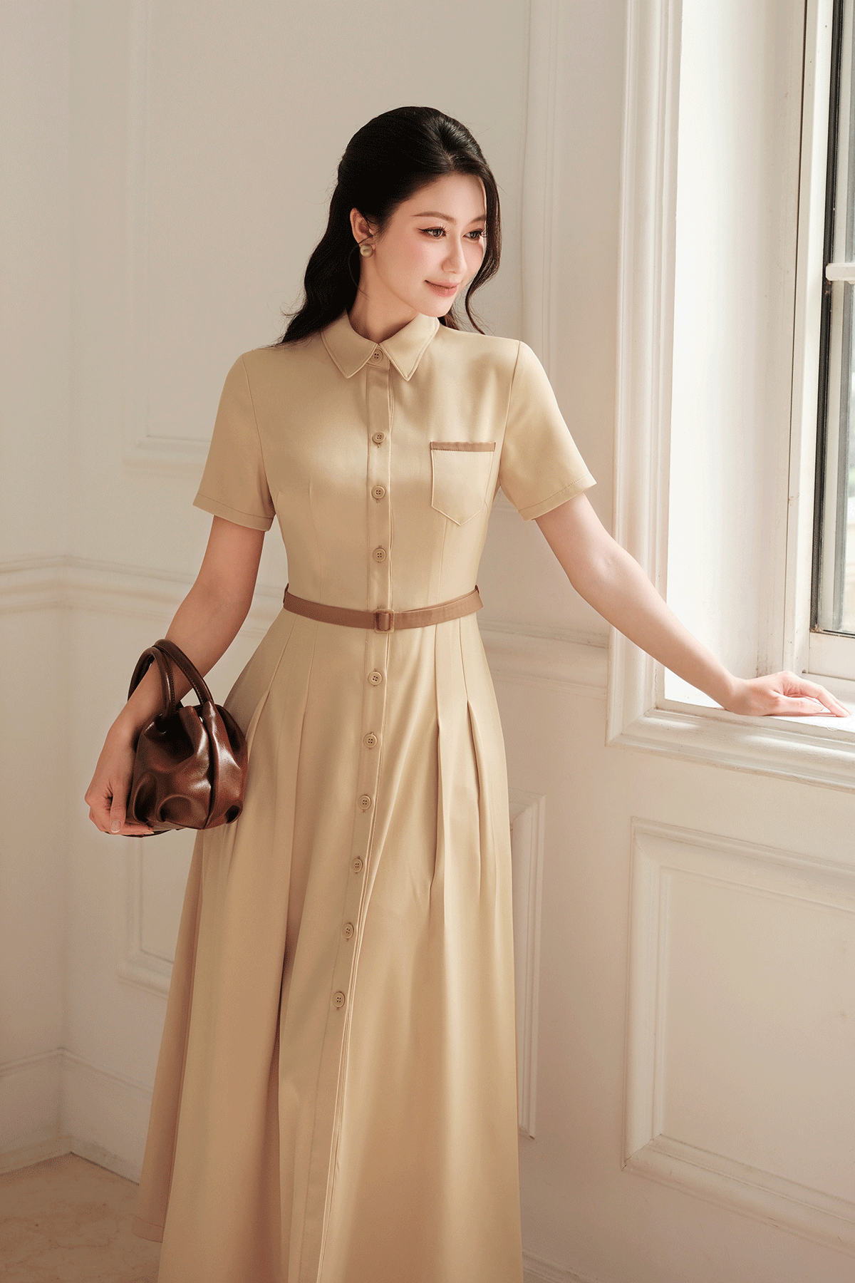 Đầm dáng xoè cổ đức cộc tay ly bung - O63L26H001
