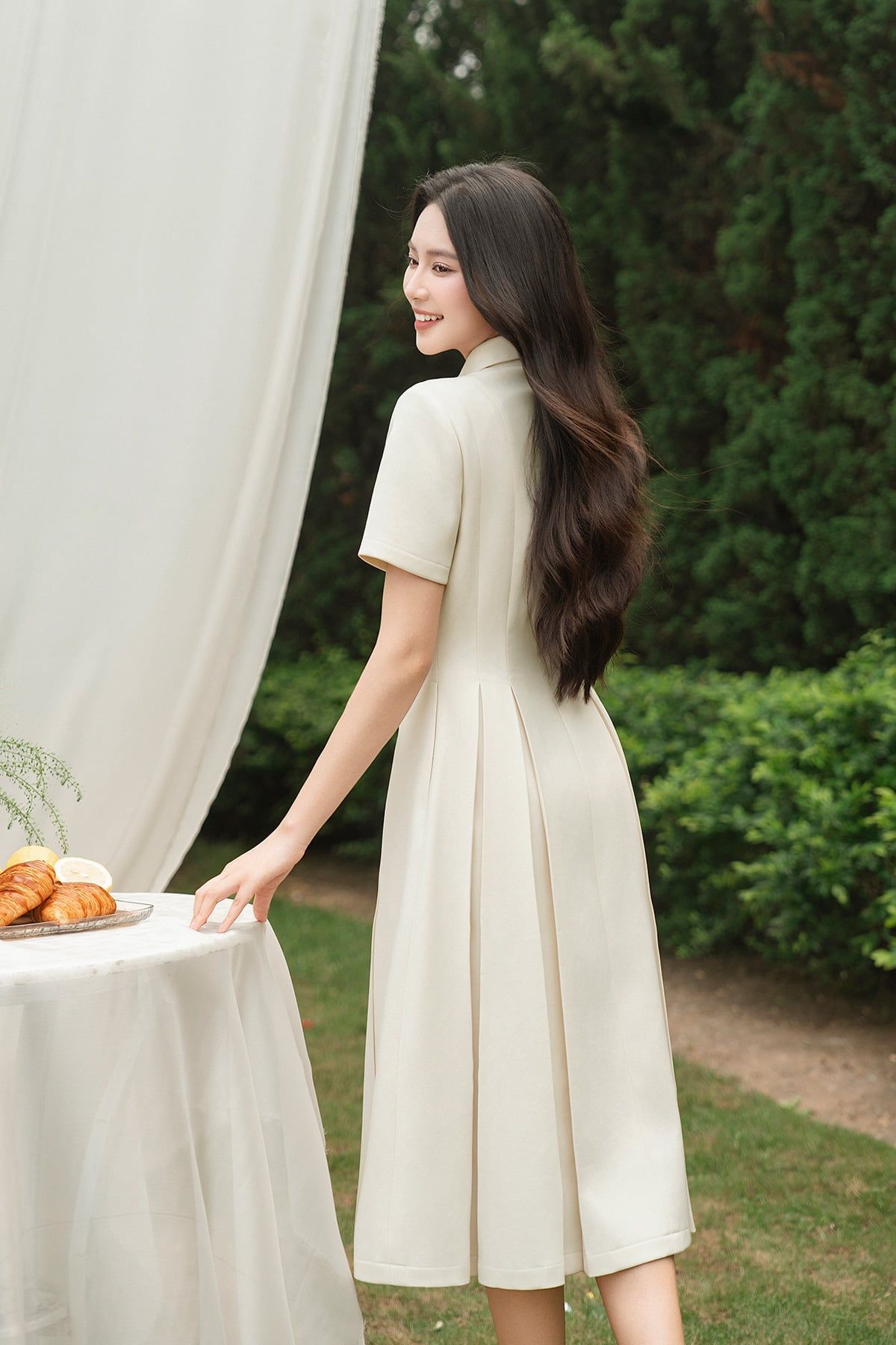 Đầm xòe cộc tay trang trí nơ cổ - O63L26H010