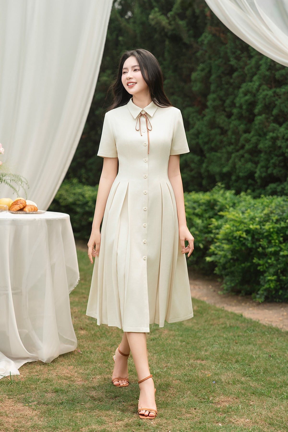 Đầm xòe cộc tay trang trí nơ cổ - O63L26H010