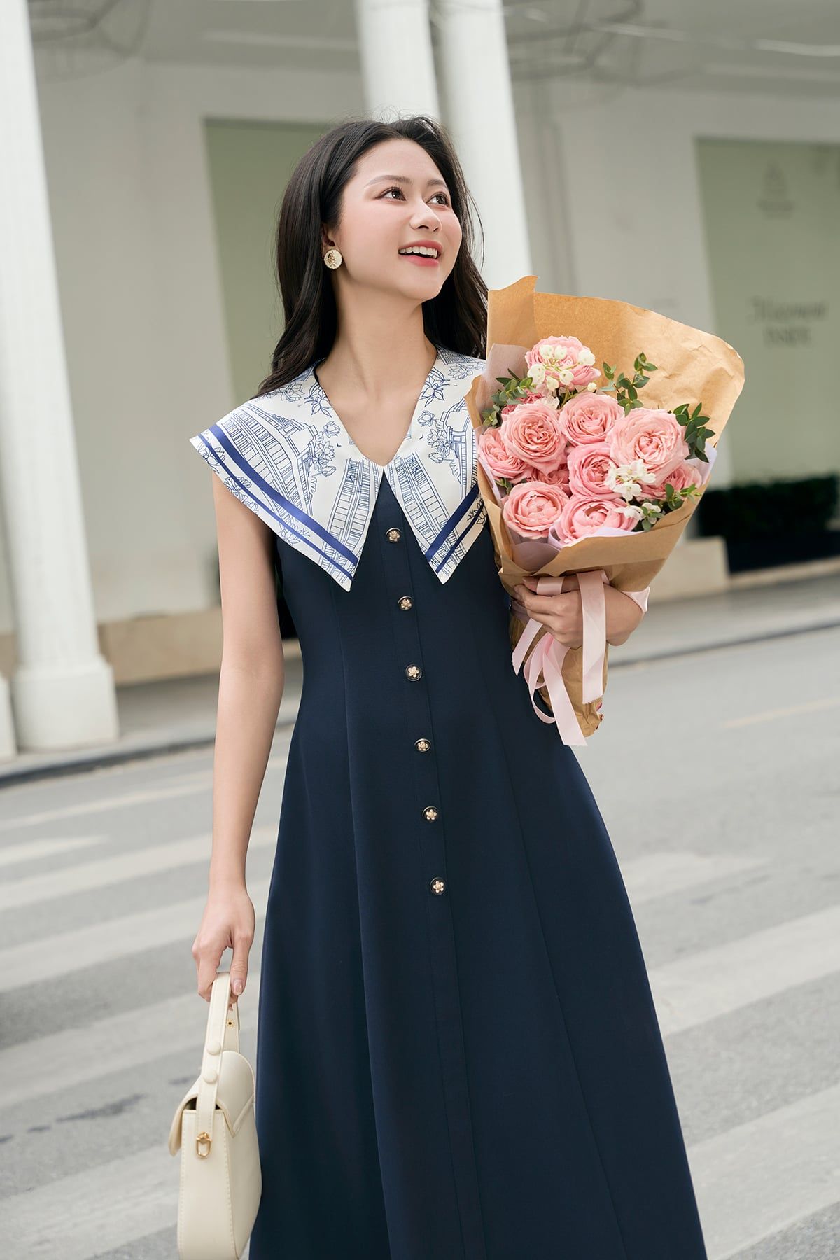 Đầm bổ mảnh phối cổ in họa tiết - O63M26H002