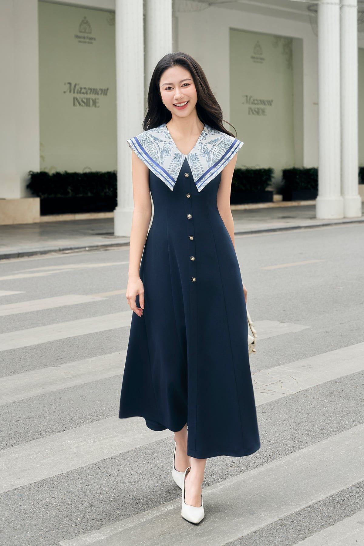 Đầm bổ mảnh phối cổ in họa tiết - O63M26H002