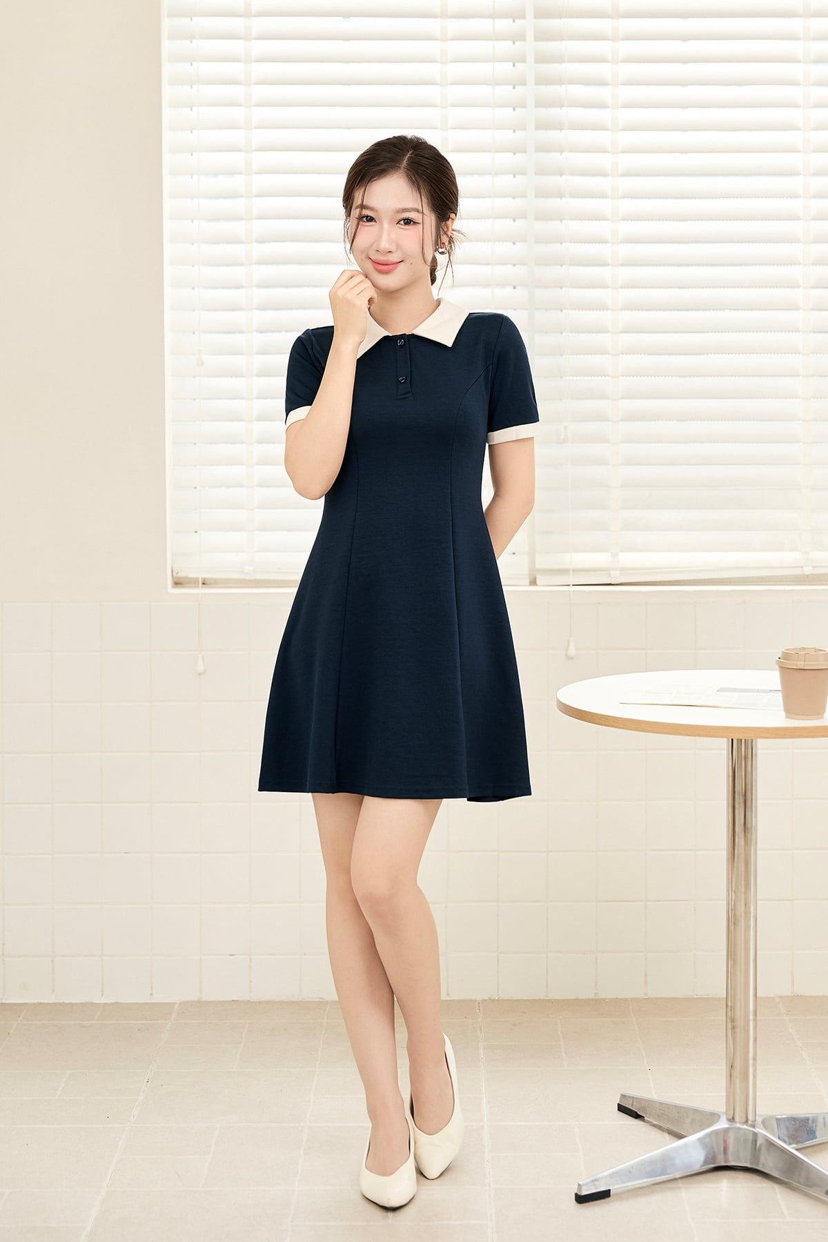 Đầm cộc tay phối cổ bẻ - O63R26H018