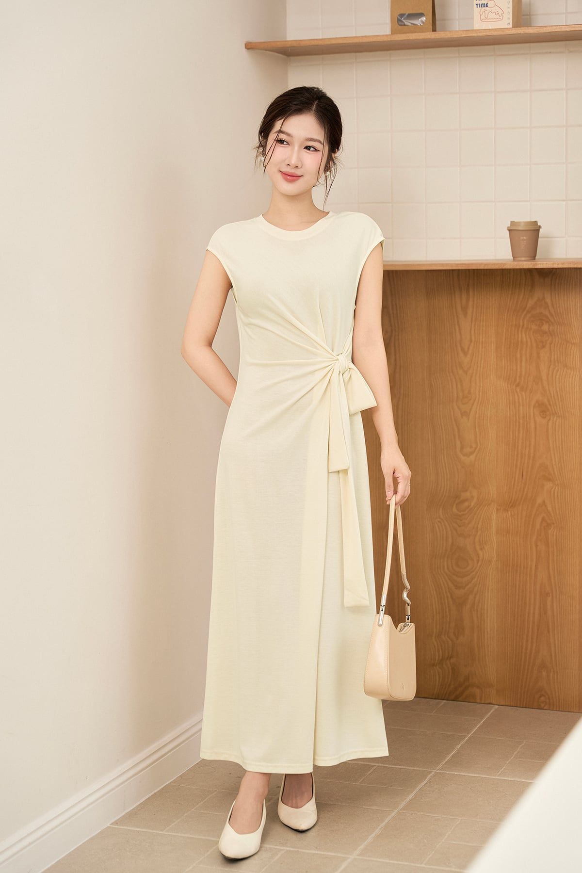 Đầm suông cổ tròn vai chờm buộc vạt eo - O63T26H015