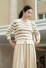 Áo len kẻ dài tay cổ tròn nẹp cúc - O65C26T008