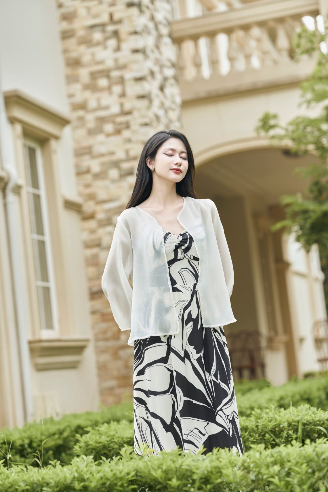 Áo khoác voan cổ tròn - O65O25H002
