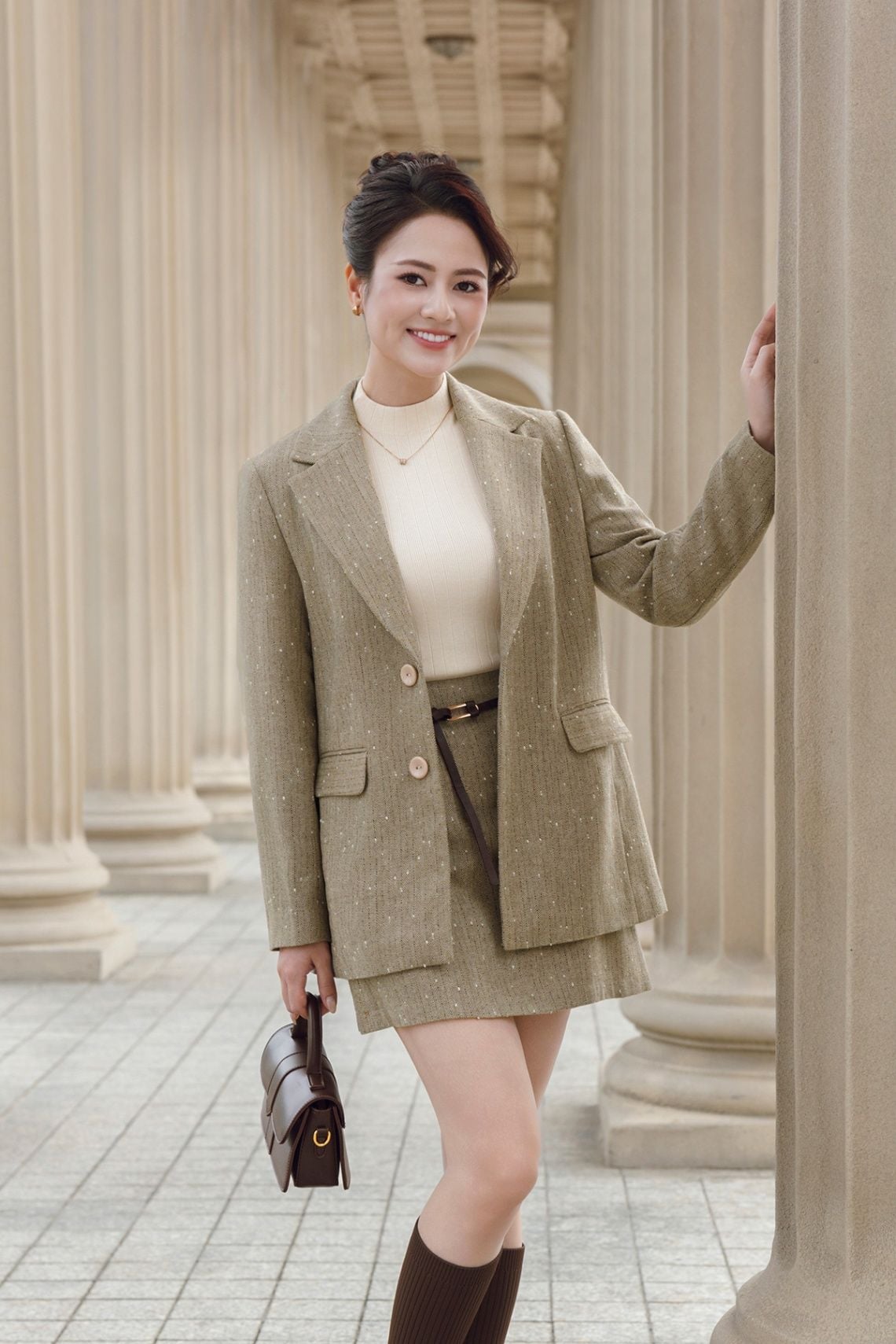 Chân váy A cạp liền khoá sau - O66C25T001 (Hàng đặt trước)