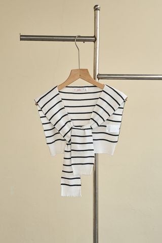 Khăn len phối kẻ choàng vai bo gấu - O6AO26Q005