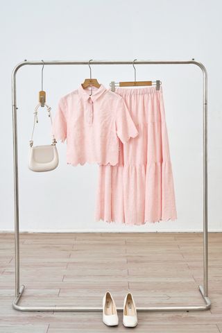 Áo croptop vải thô hoa; tay ngắn - S61B25H001