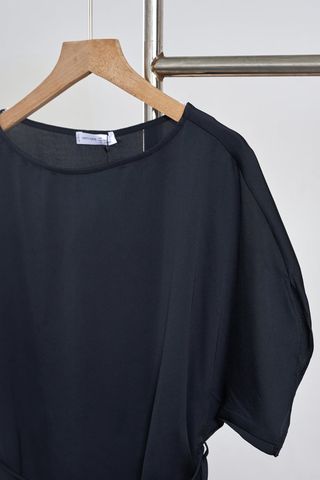 Áo lụa vai liên hoa eo - S61B25Q008