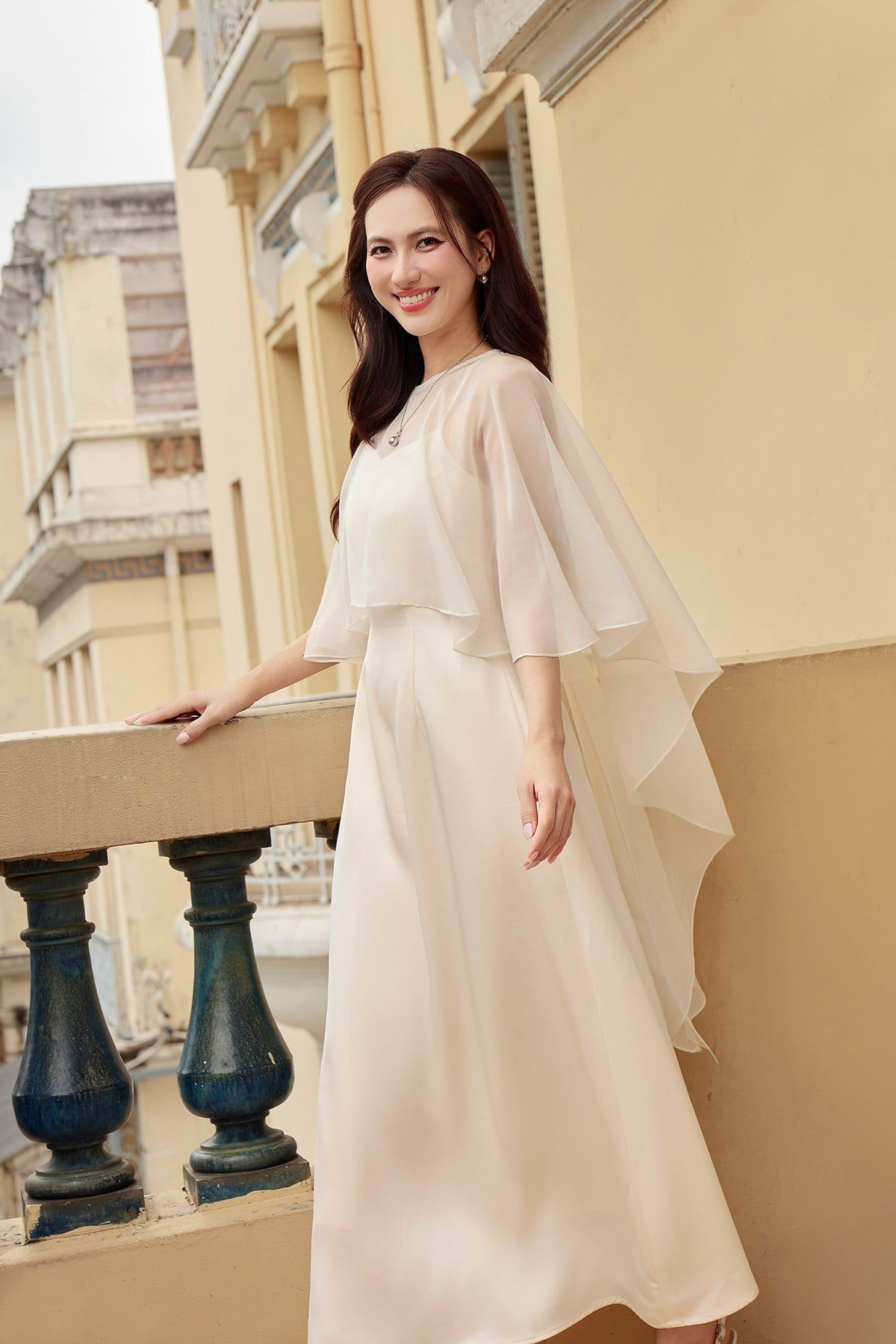 Áo choàng tơ đuôi cá - S61B26Q005