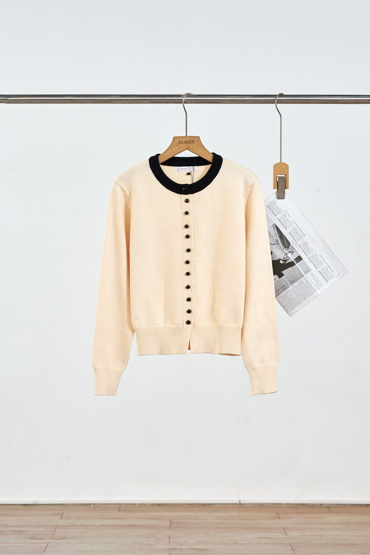 Áo len cổ tròn; đính khuy - S61W25T002