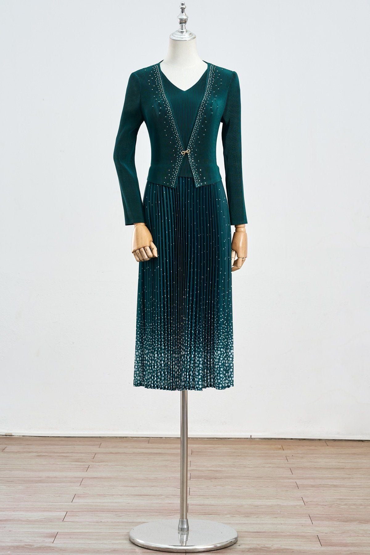 Đầm dập ly dáng xoè dài tay khoác liền - S63L25Q007