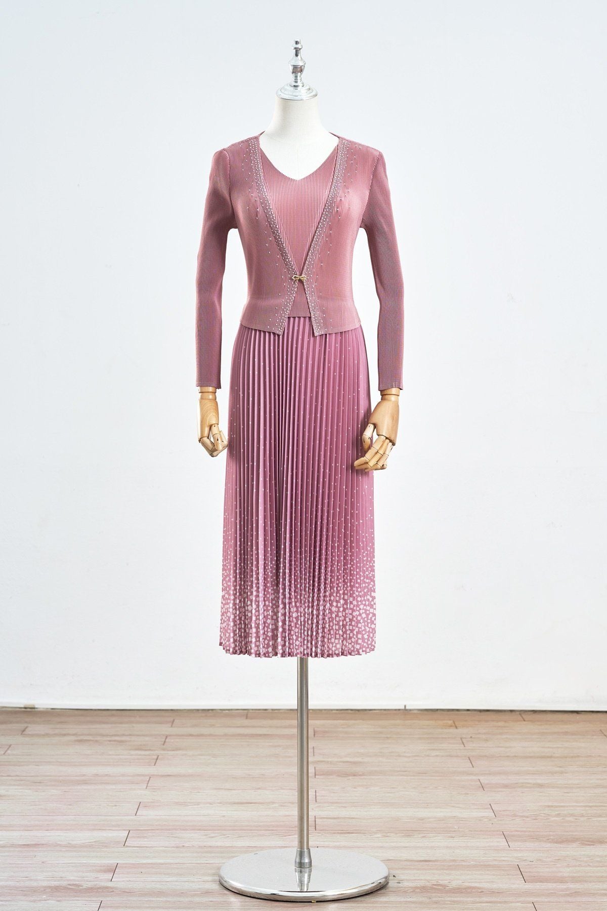 Đầm dập ly dáng xoè dài tay khoác liền - S63L25Q007