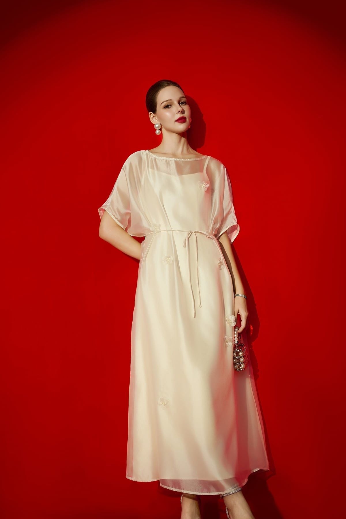 Đầm suông cổ thuyền đính hoa - S63T26Q002 (KHÔNG KÈM ĐẦM 2 DÂY)