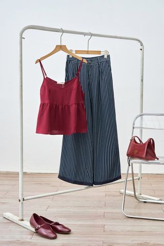 Áo 2 dây croptop nhún tầng - V61B25H019