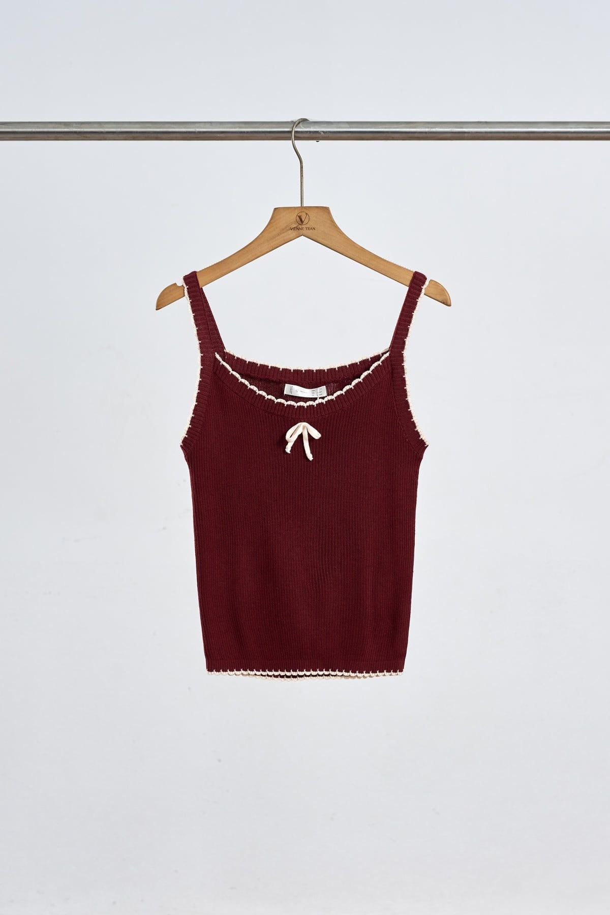 Áo len 2 dây phối viền đính nơ - V61B25T001