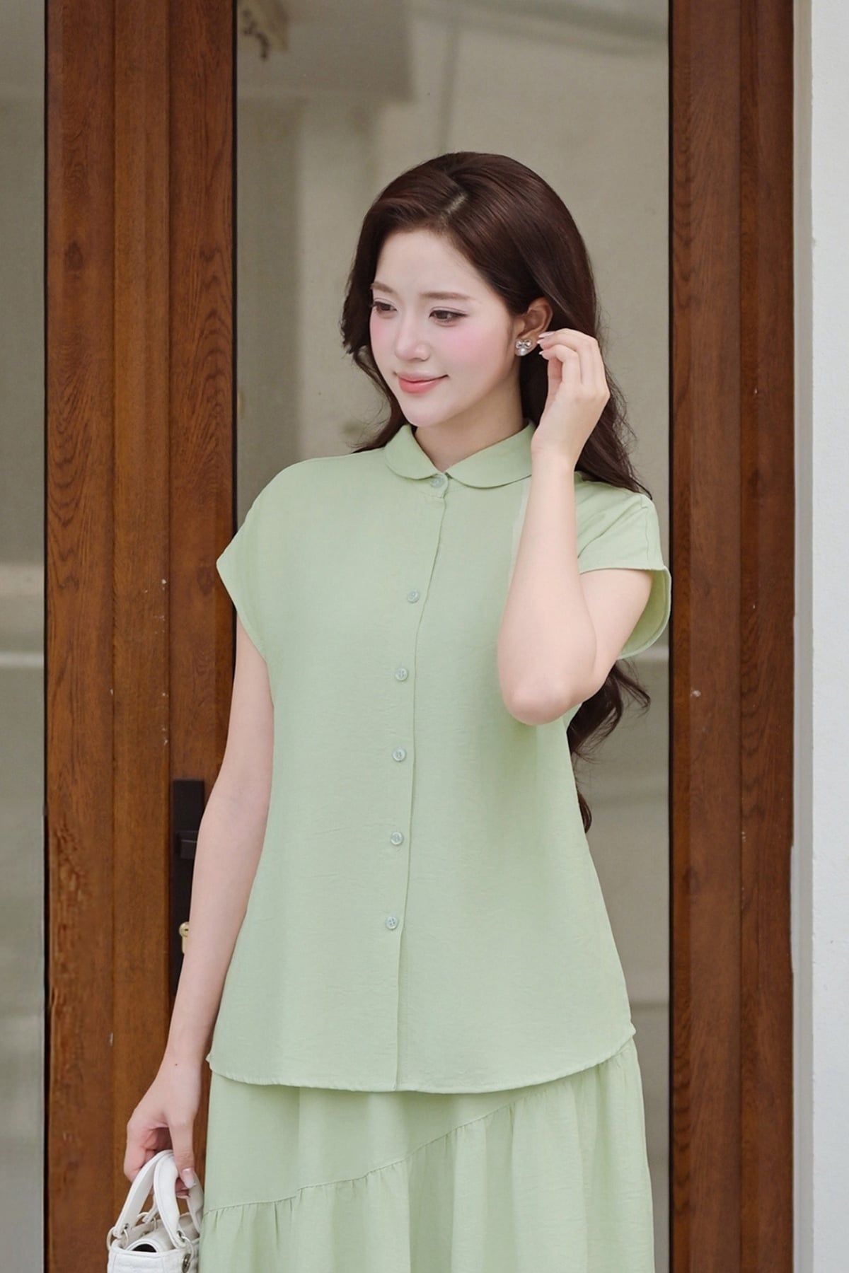 Áo sơ mi vai chờm cổ sen - V61H26H016