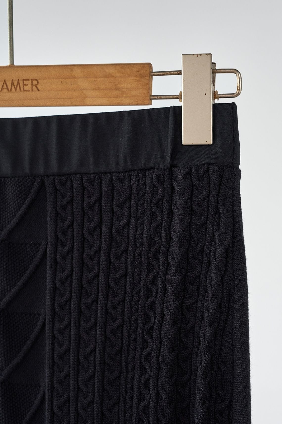 Chân váy len dáng ôm phối viền - V62F25T004