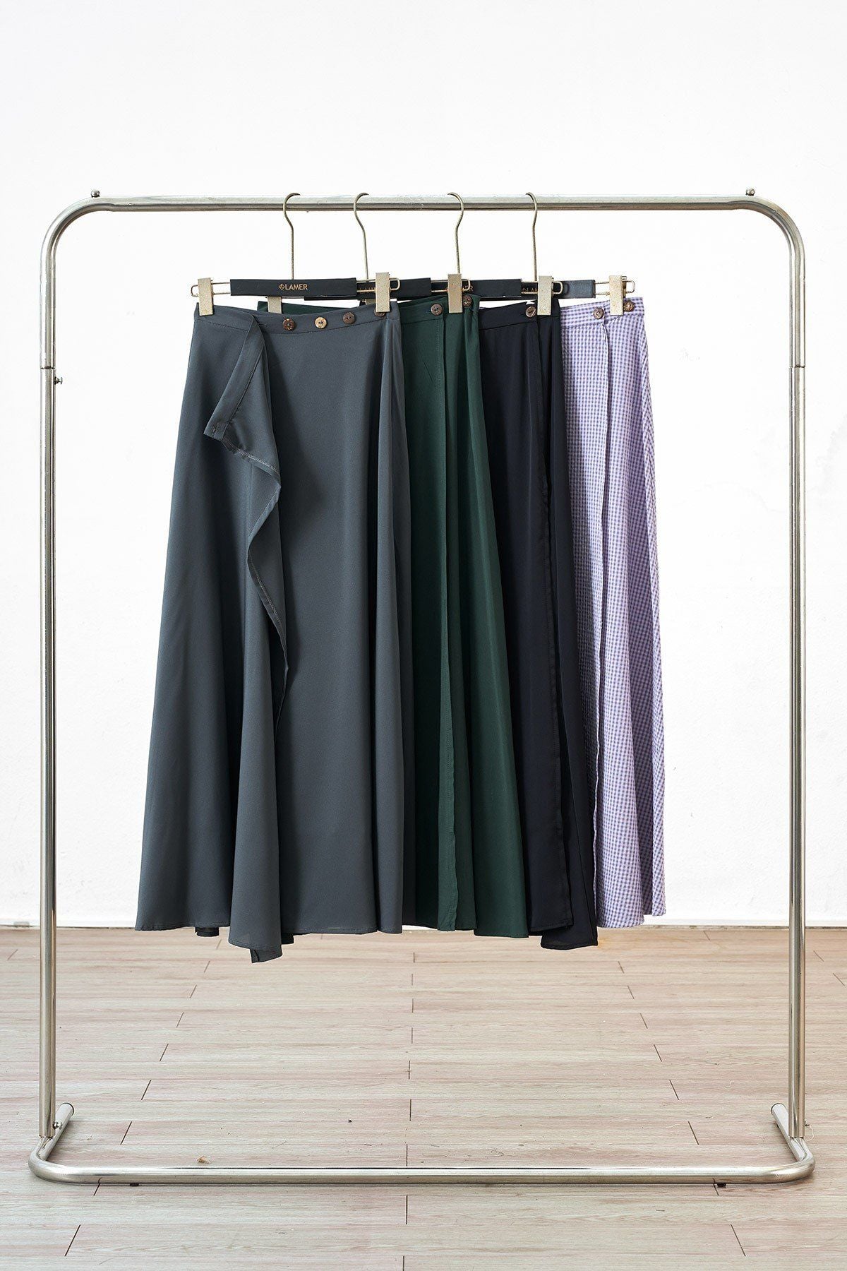 Chân váy maxi dáng dài đa năng - V62M24Q017