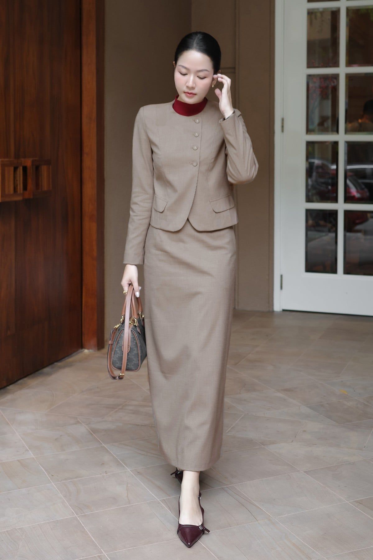 Chân váy kẻ dáng suông - V62T25Q006