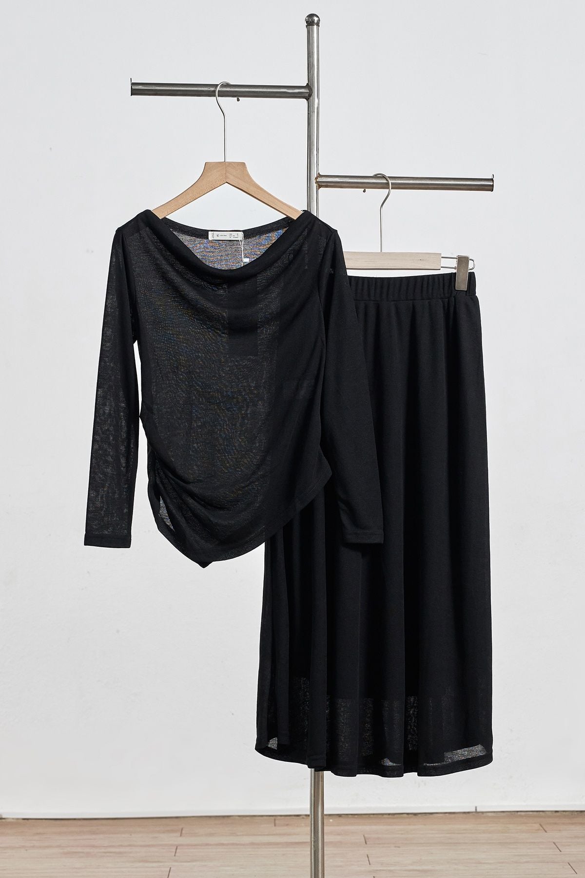 Chân váy suông thun dài cạp chun - V62T25T002