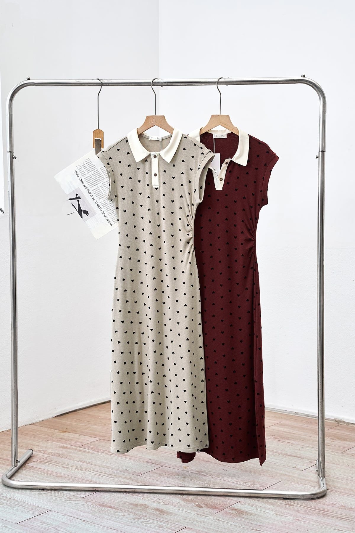 Đầm dáng ôm rút nhún eo cổ bẻ - V63F26H005