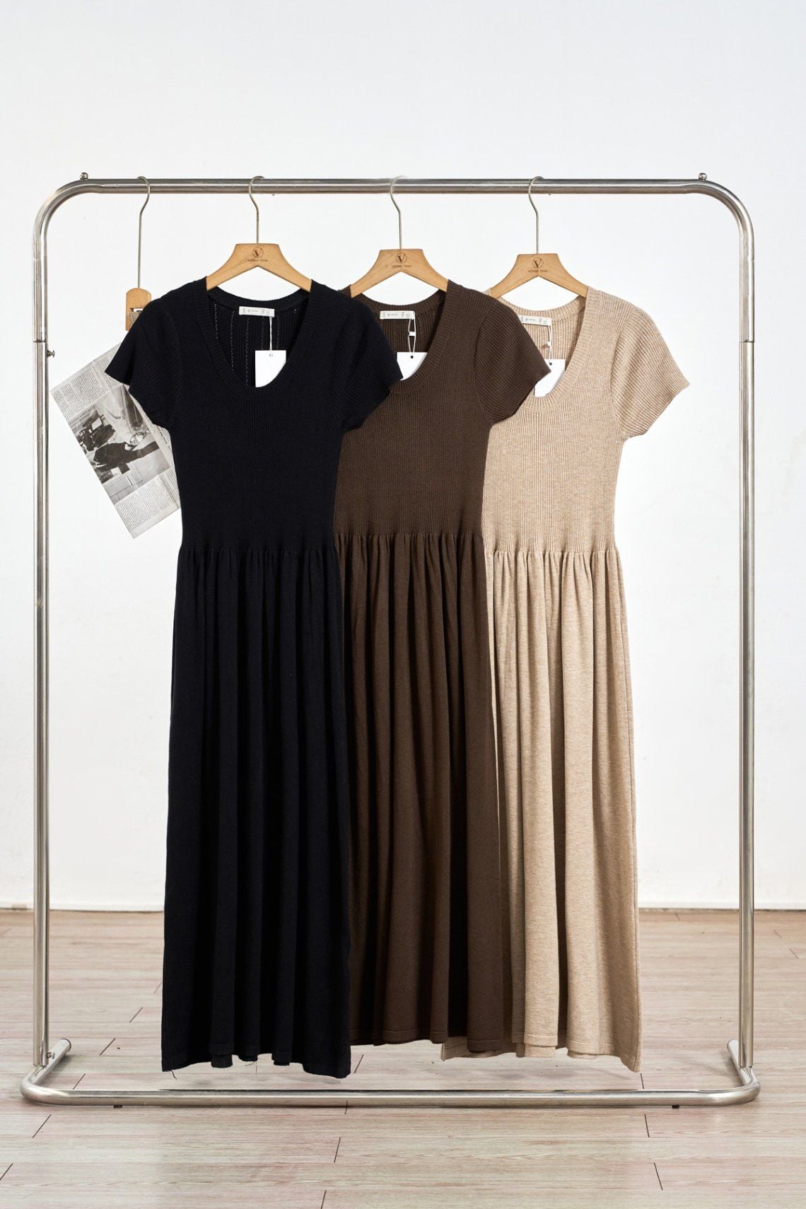 Đầm len cộc tay cổ tròn dáng xòe - V63L25Q007