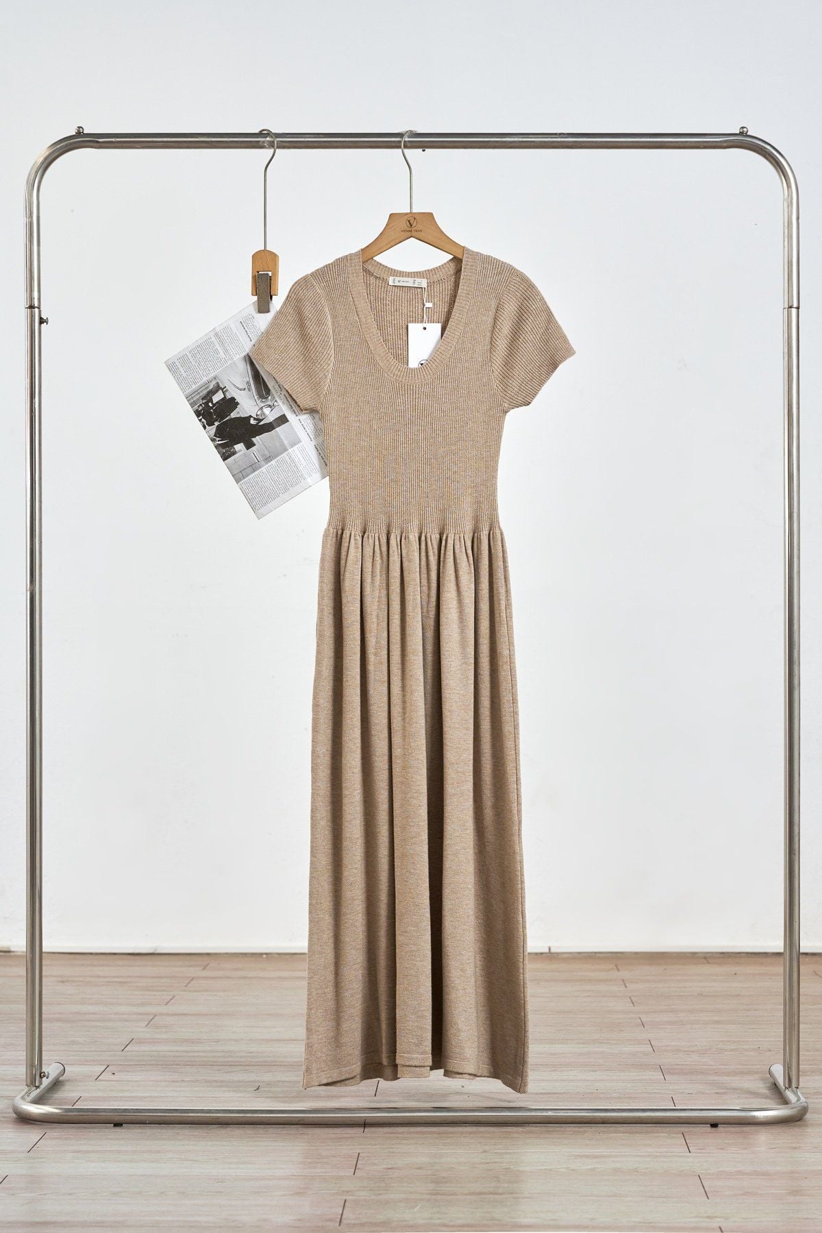 Đầm len cộc tay cổ tròn dáng xòe - V63L25Q007