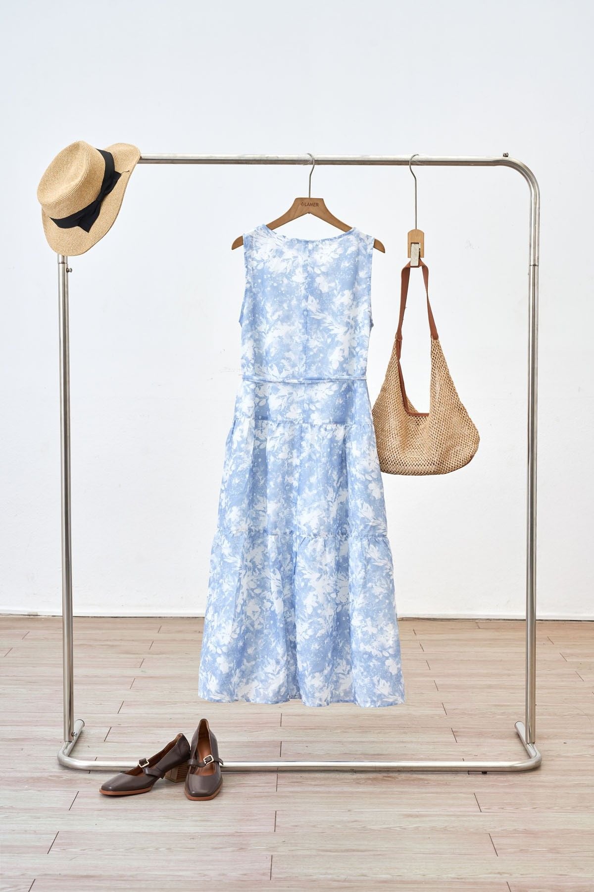 Đầm maxi nhún tầng thắt dây eo - V63M25H038