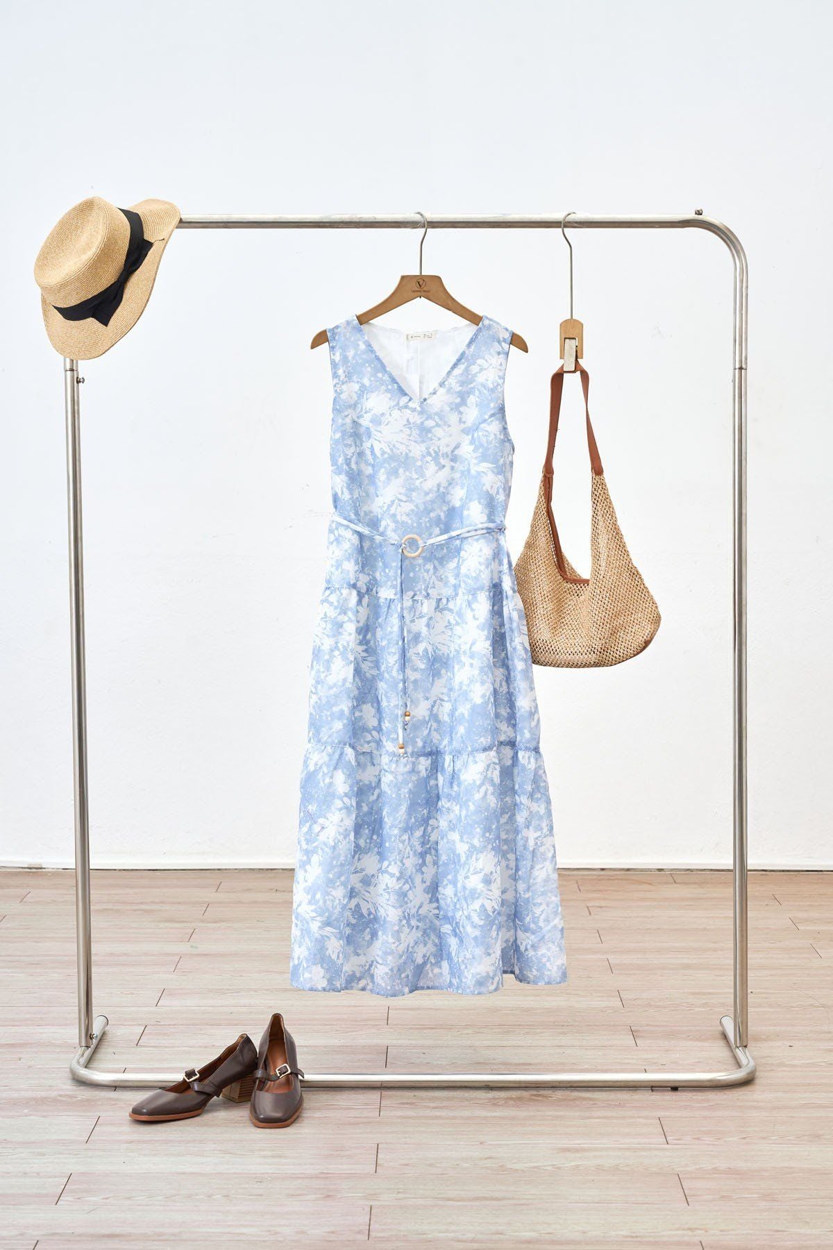 Đầm maxi nhún tầng thắt dây eo - V63M25H038