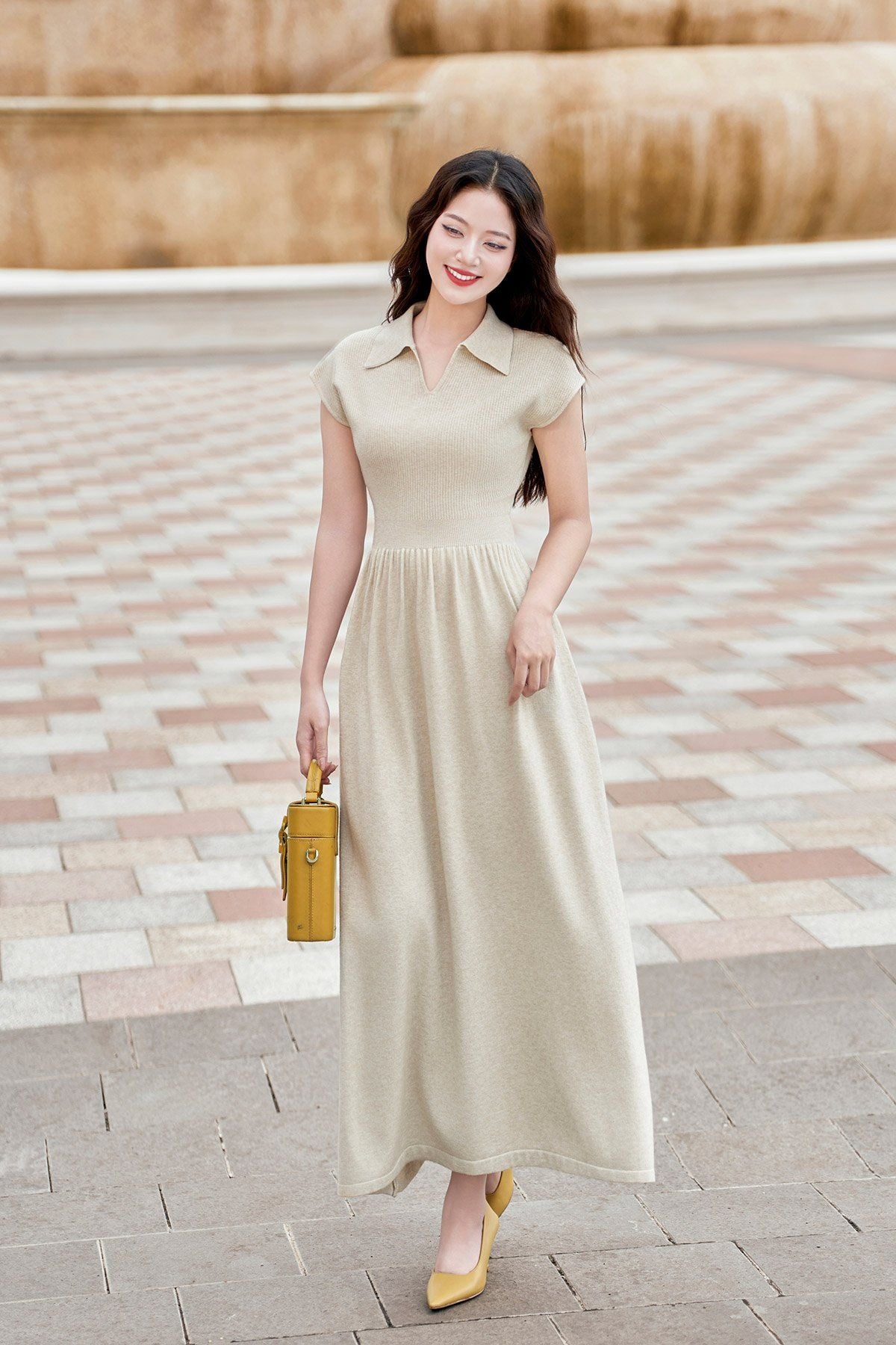 Đầm polo dệt kim dáng dài cổ xẻ V đính logo - V63M25Q006