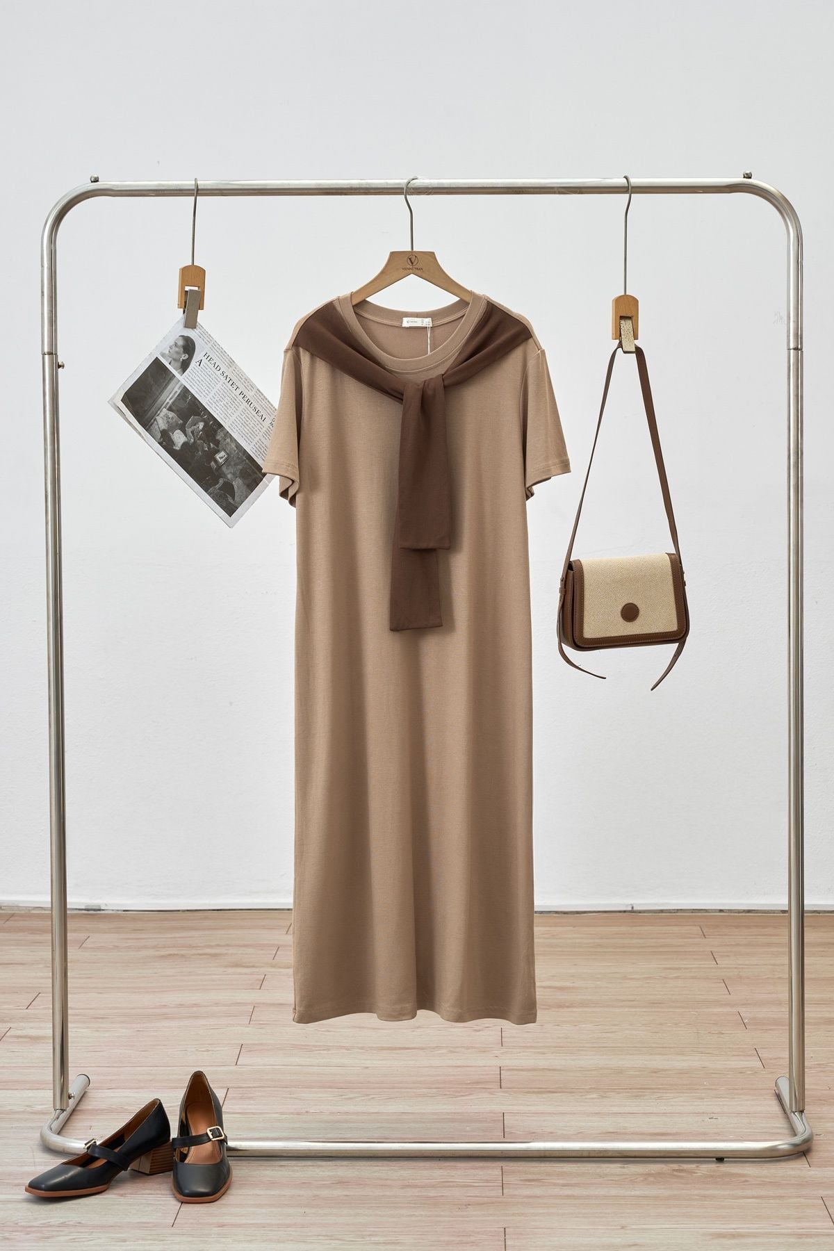 Đầm thun dáng suông khăn quàng vai - V63T25H035